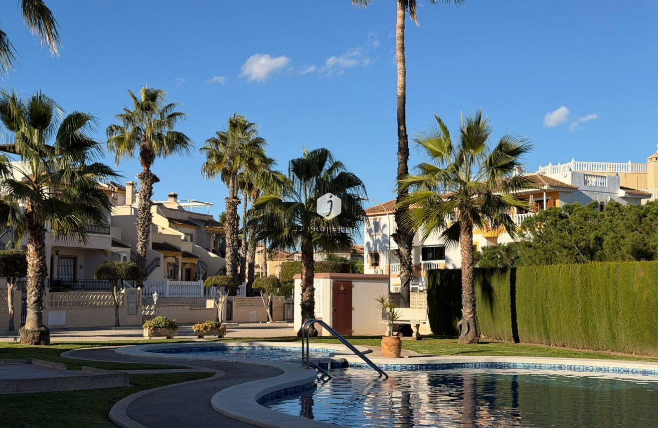 Aus zweiter Hand - Chalet -
Orihuela Costa - Playa Flamenca