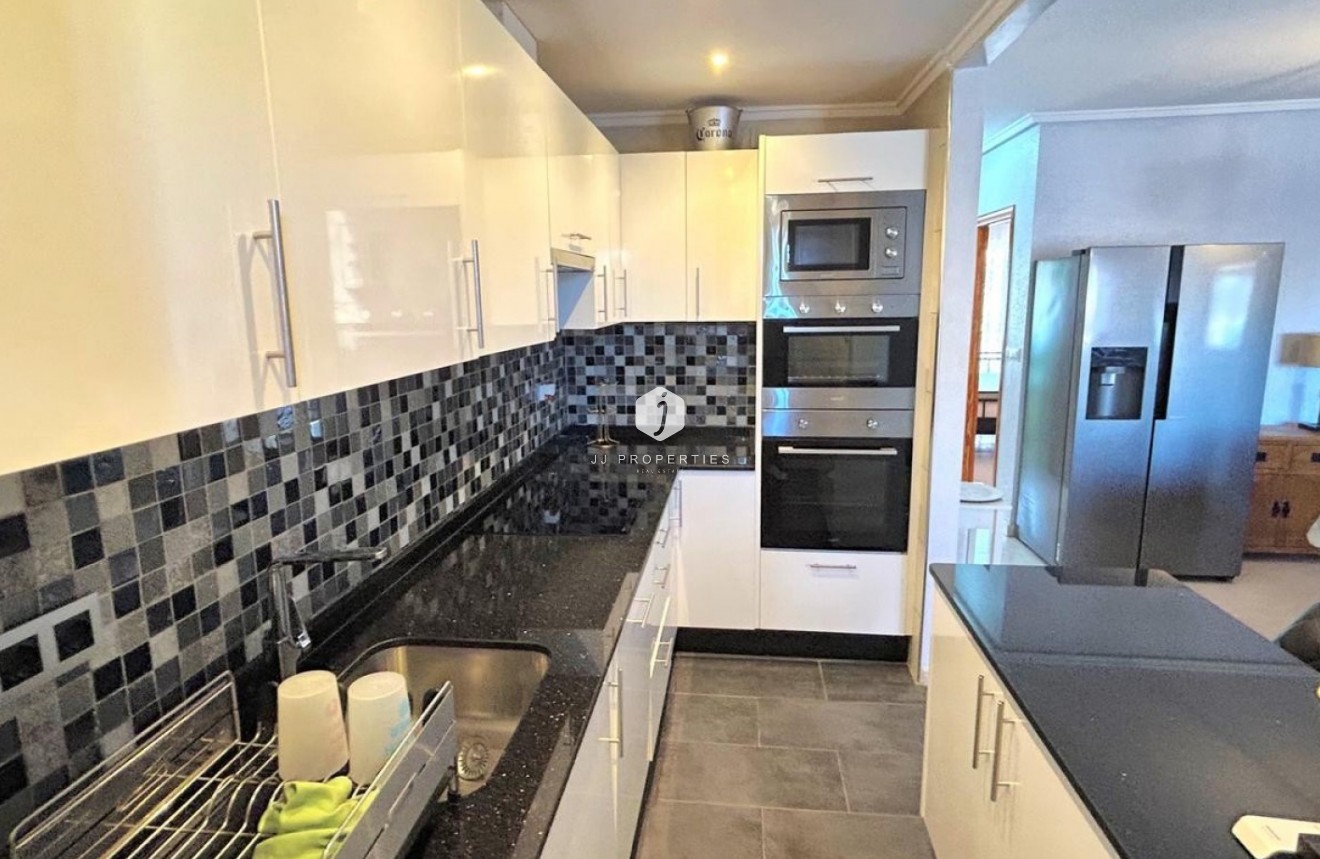 Resale - Chalet -
Orihuela Costa - Costa Blanca