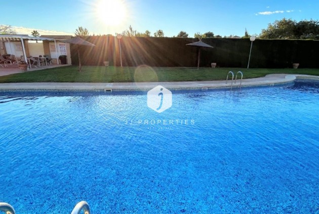 Resale - Chalet -
Orihuela Costa - Costa Blanca