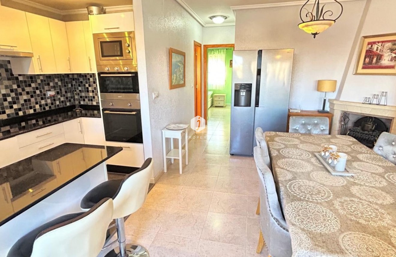 Resale - Chalet -
Orihuela Costa - Costa Blanca