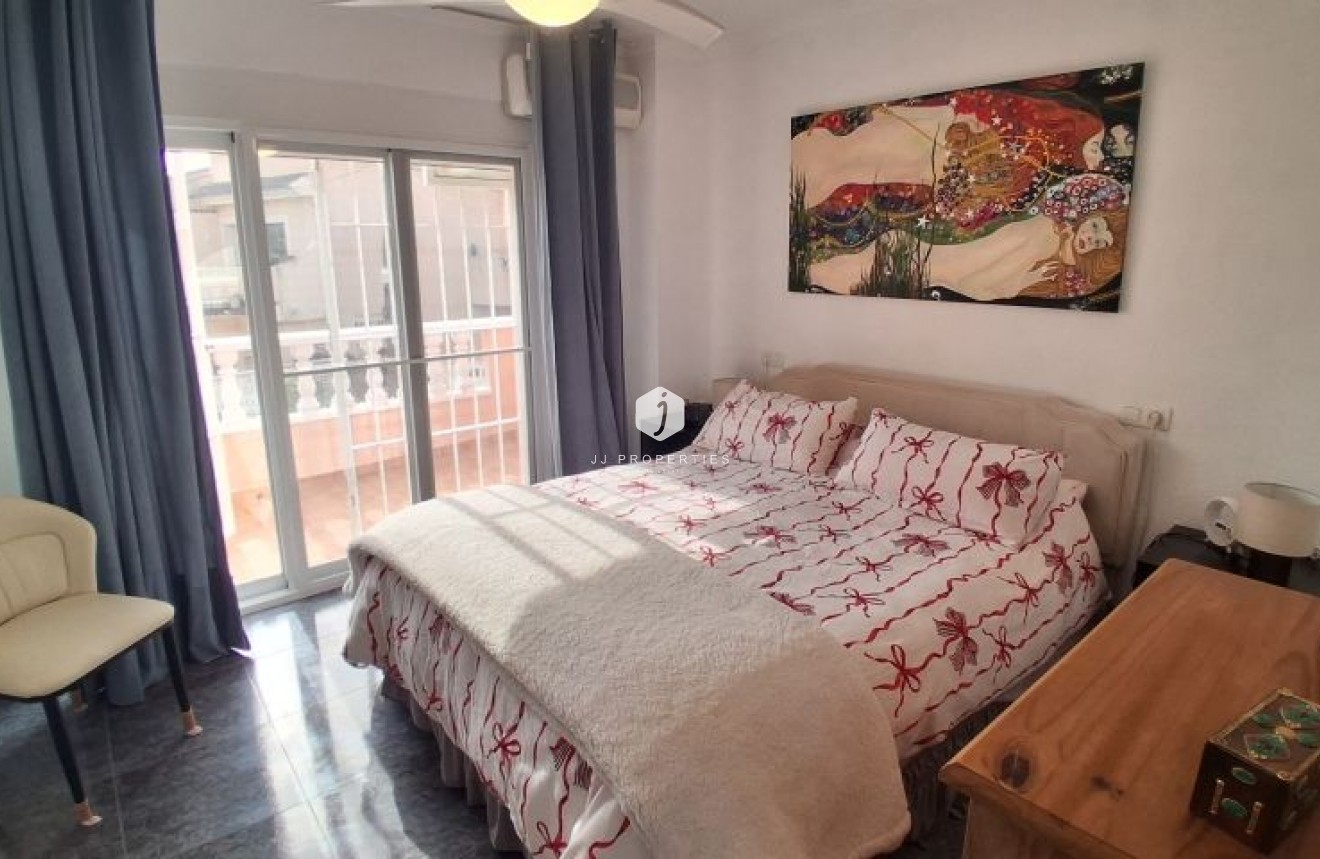 Resale - Duplex -
Torrevieja - Costa Blanca