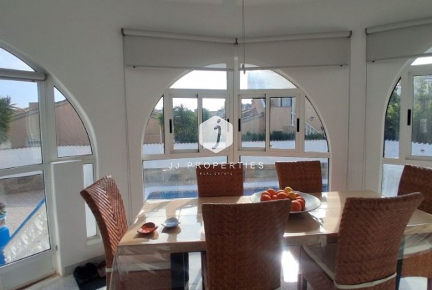 Resale - Villa -
Rojales - Inland