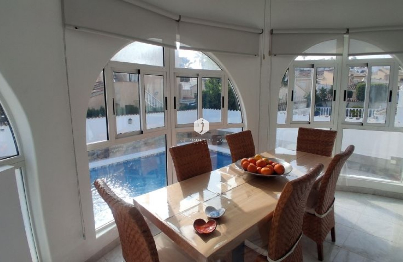 Resale - Villa -
Rojales - Inland