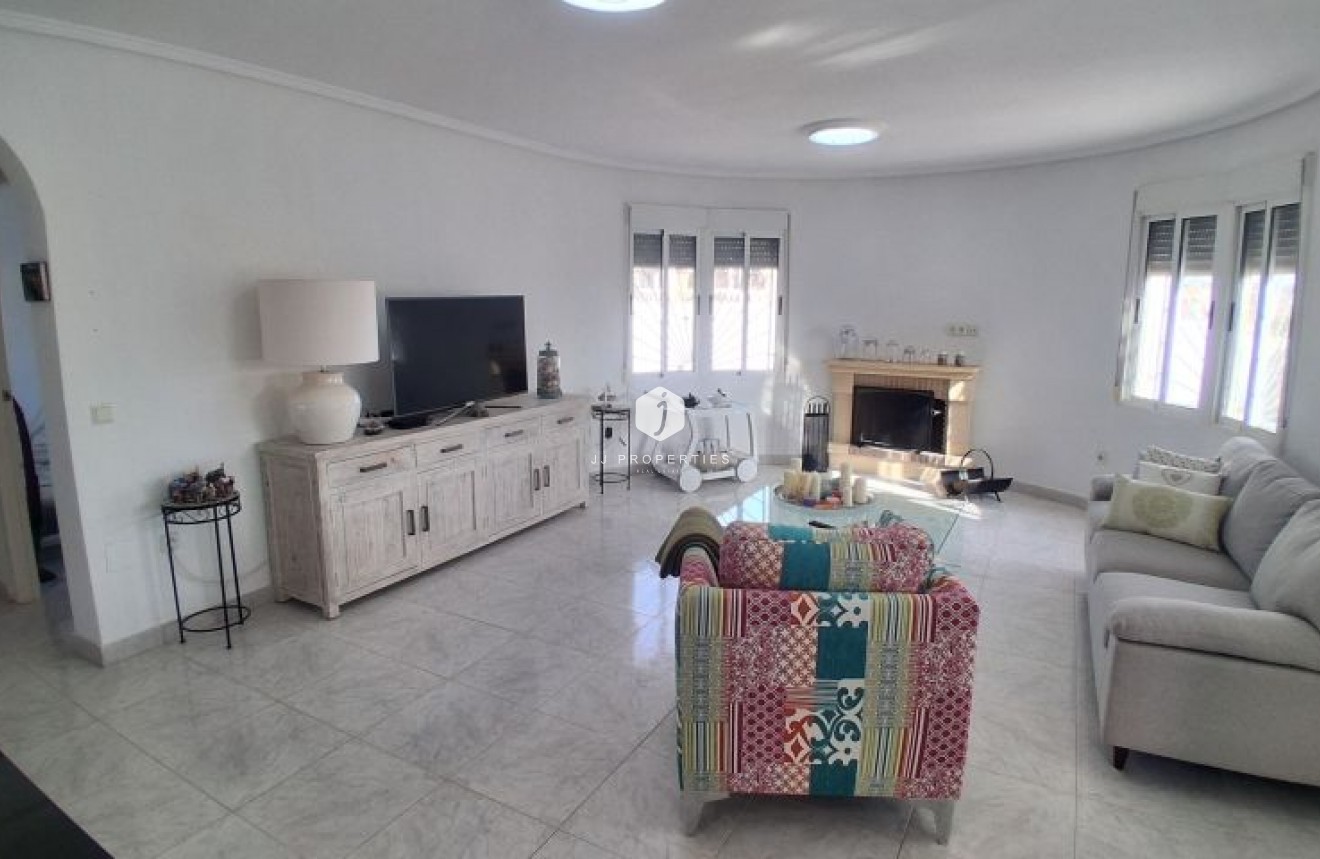 Resale - Villa -
Rojales - Inland