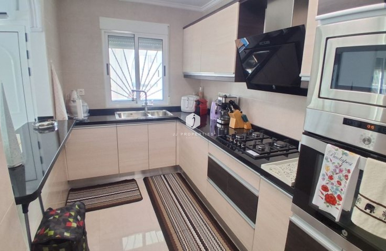 Resale - Villa -
Rojales - Inland