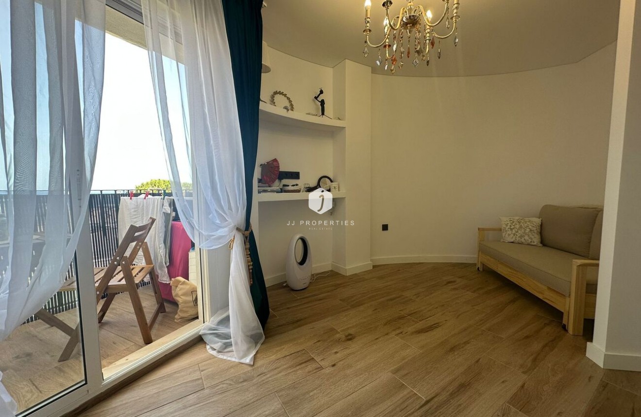 Resale - Apartment / flat -
Torrevieja - La Mata