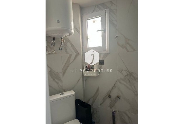 Resale - Apartment / flat -
Torrevieja - La Mata