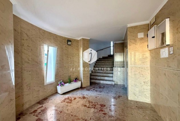 Resale - Apartment / flat -
Torrevieja - La Mata