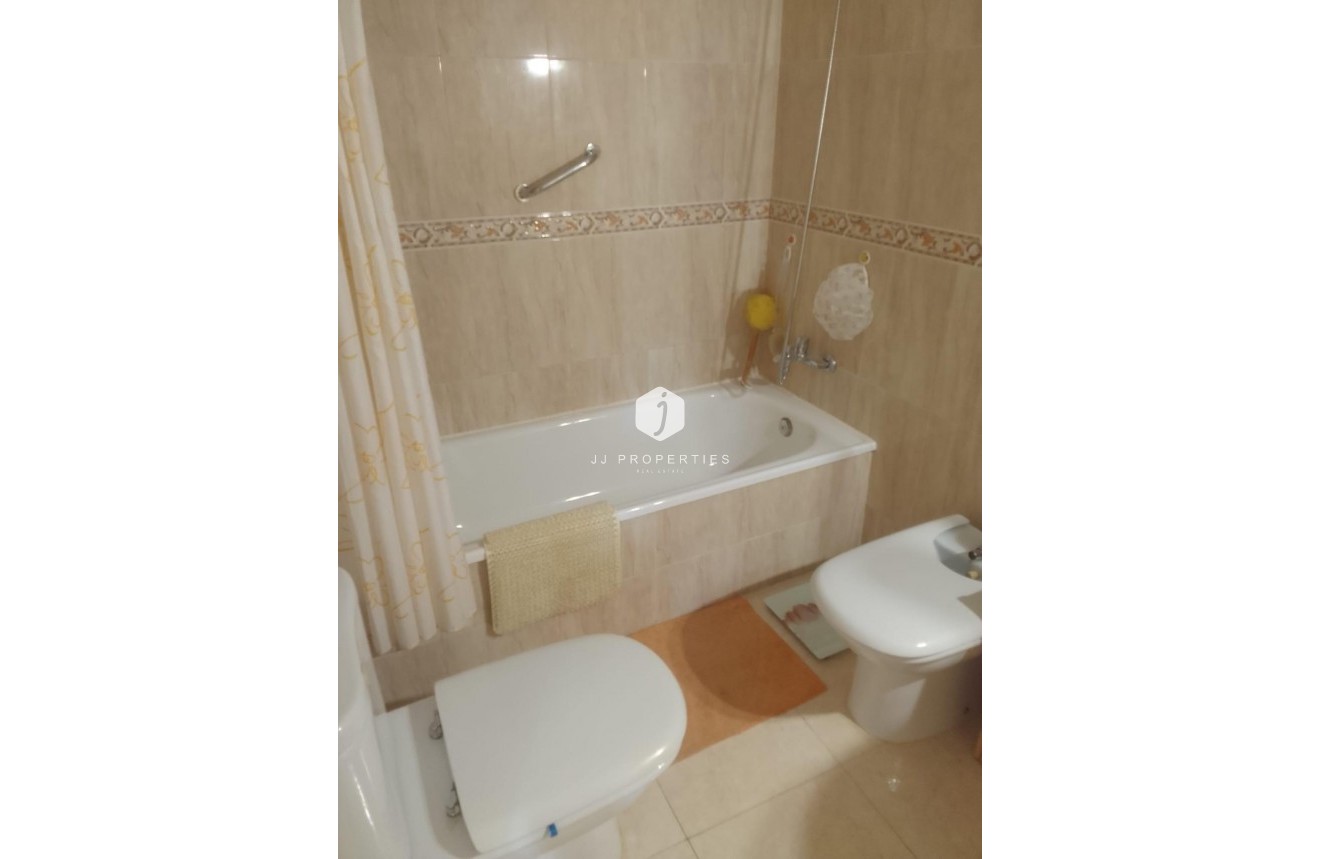 D'occasion - Appartement -
Jacarilla