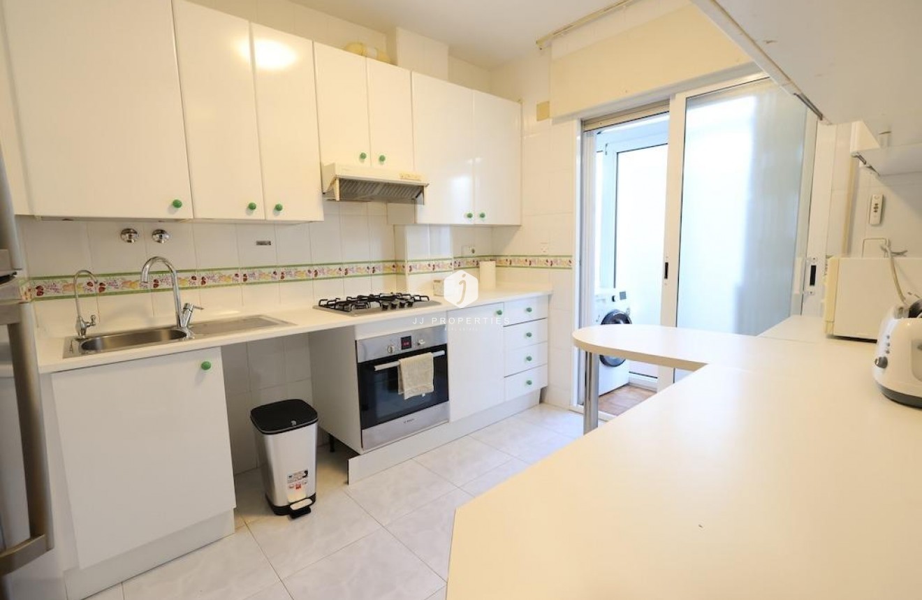 Resale - Bungalow -
Orihuela Costa - Costa Blanca