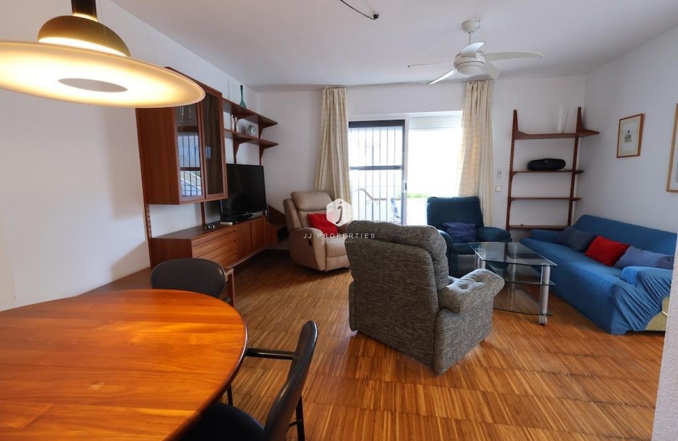 Resale - Bungalow -
Orihuela Costa - Costa Blanca