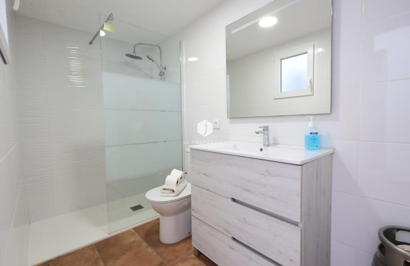 Resale - Bungalow -
Orihuela Costa - Costa Blanca