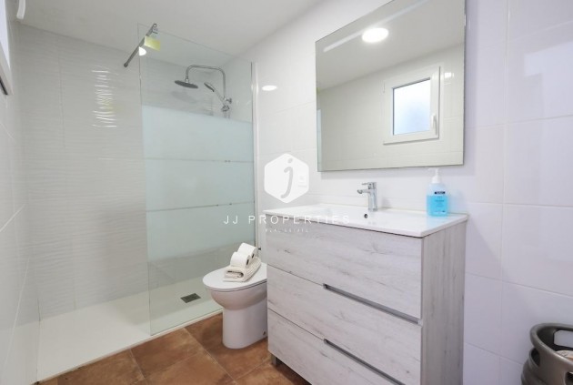 Resale - Bungalow -
Orihuela Costa - Costa Blanca