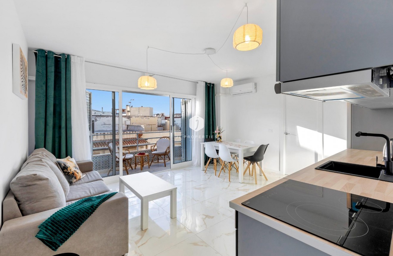 Resale - Apartment / flat -
Torrevieja - La Mata
