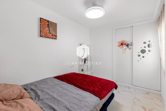 Resale - Apartment / flat -
Torrevieja - La Mata