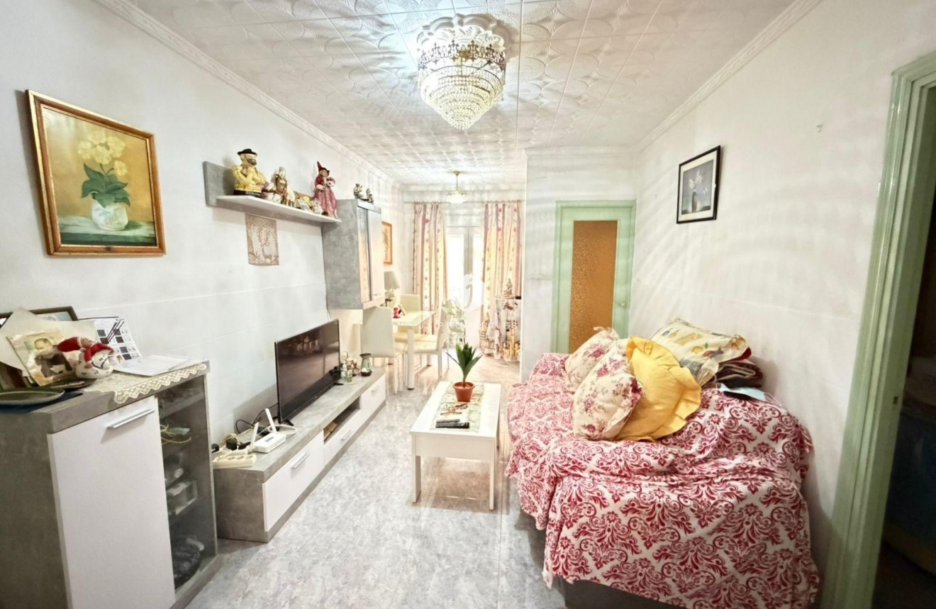 Resale - Apartment / flat -
Torrevieja - Playa del Cura