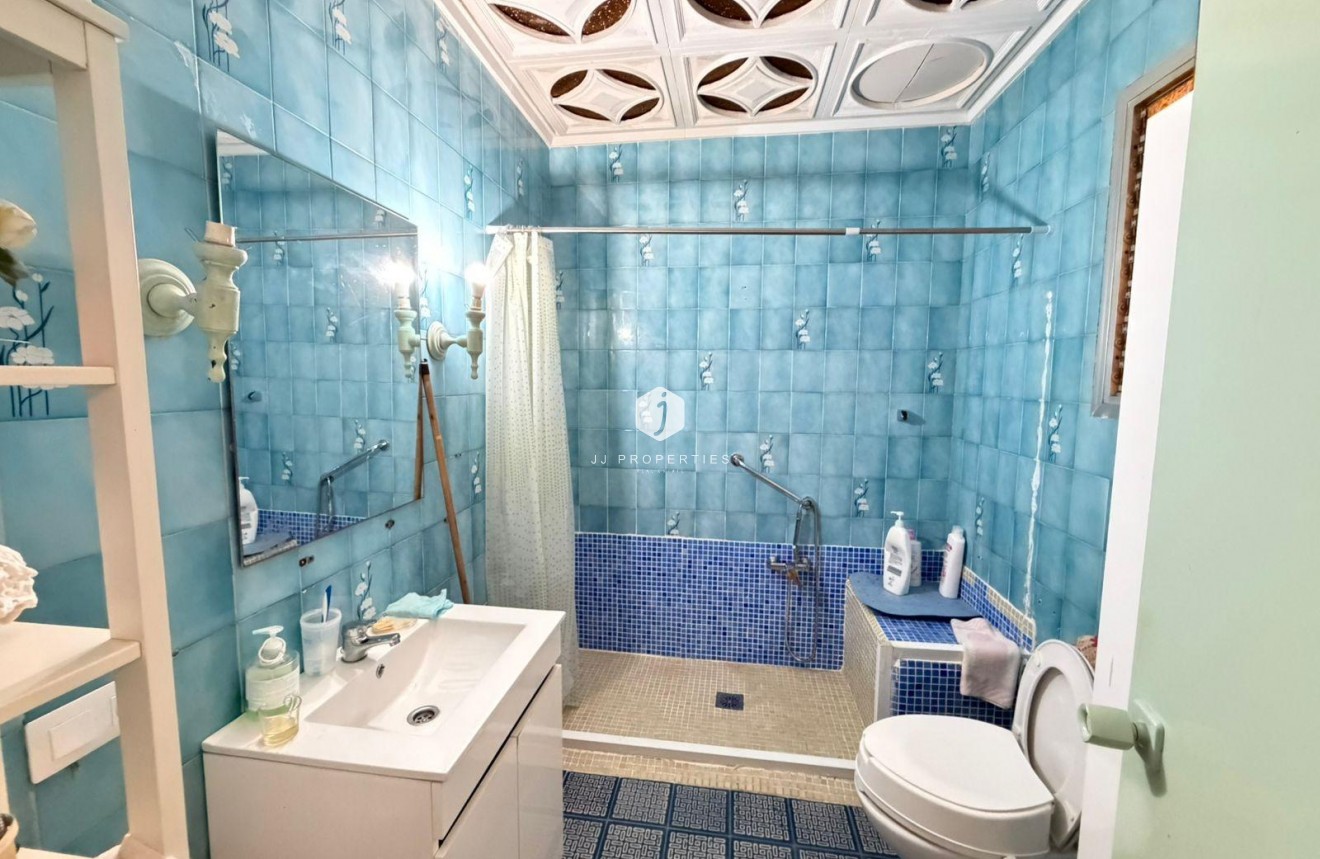 Resale - Apartment / flat -
Torrevieja - Playa del Cura