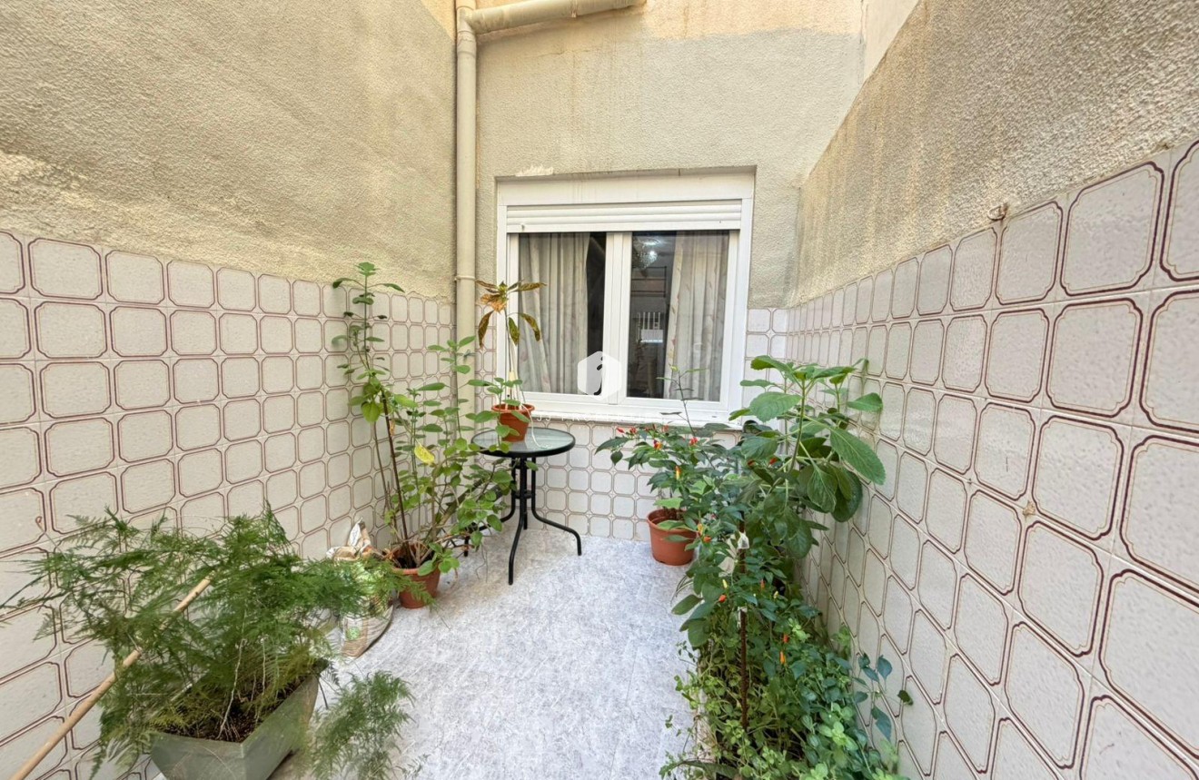 Resale - Apartment / flat -
Torrevieja - Playa del Cura