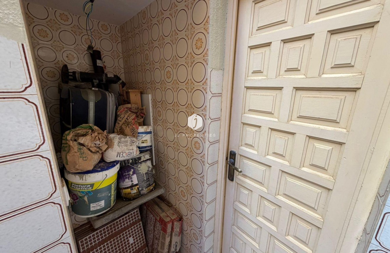 Resale - Apartment / flat -
Torrevieja - Playa del Cura