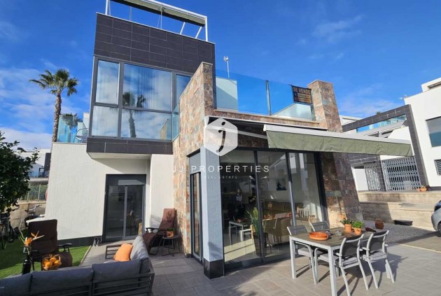 Resale - Villa -
Cabo Roig - Costa Blanca