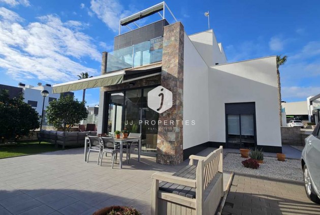 Resale - Villa -
Cabo Roig - Costa Blanca