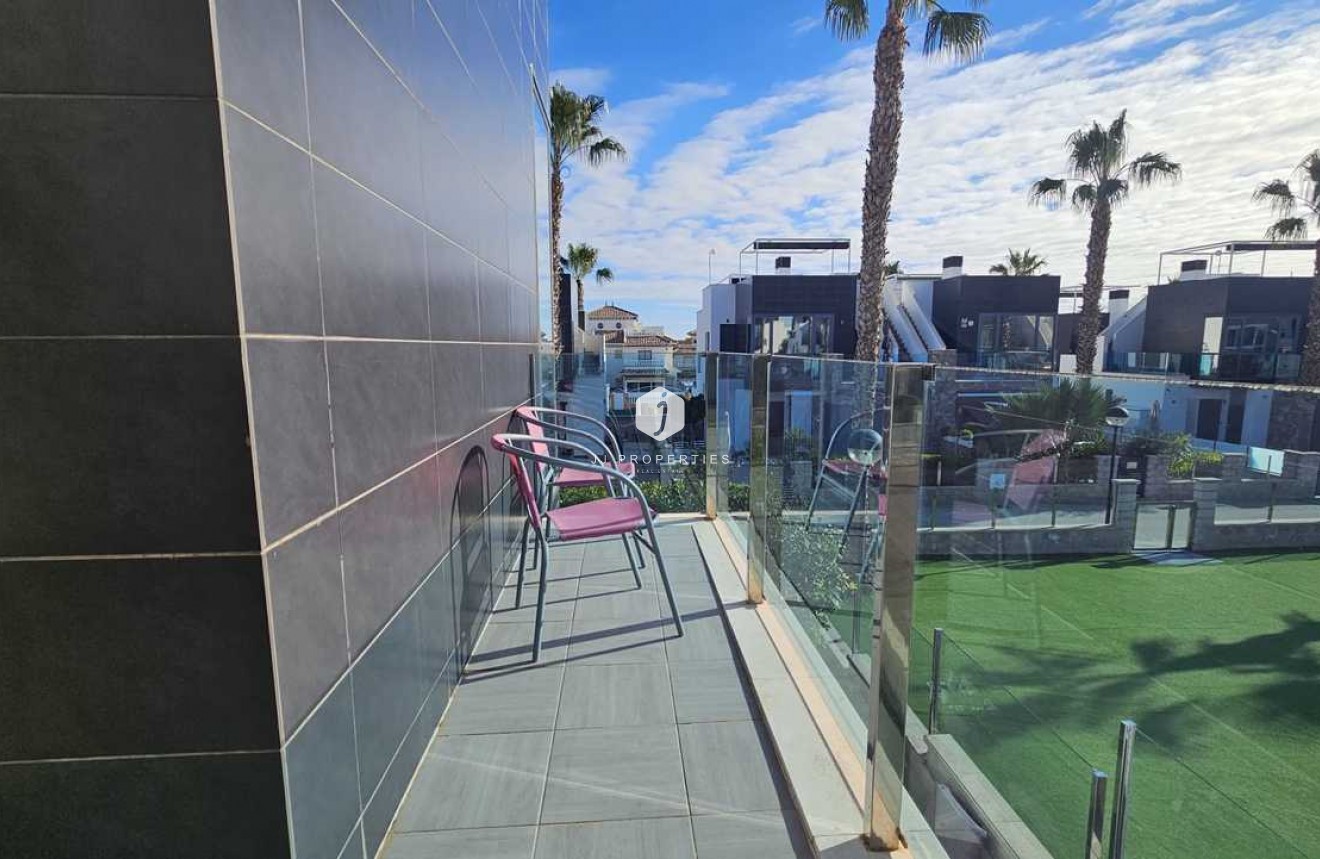 Resale - Villa -
Cabo Roig - Costa Blanca