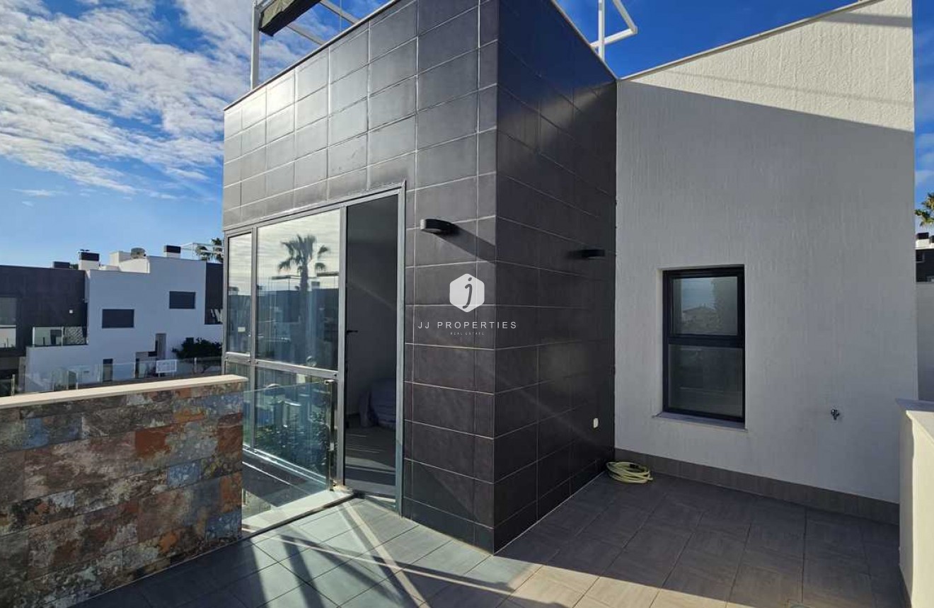 Resale - Villa -
Cabo Roig - Costa Blanca