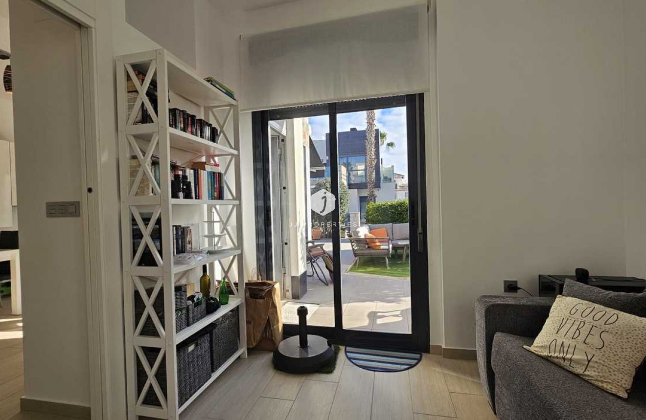 Resale - Villa -
Cabo Roig - Costa Blanca