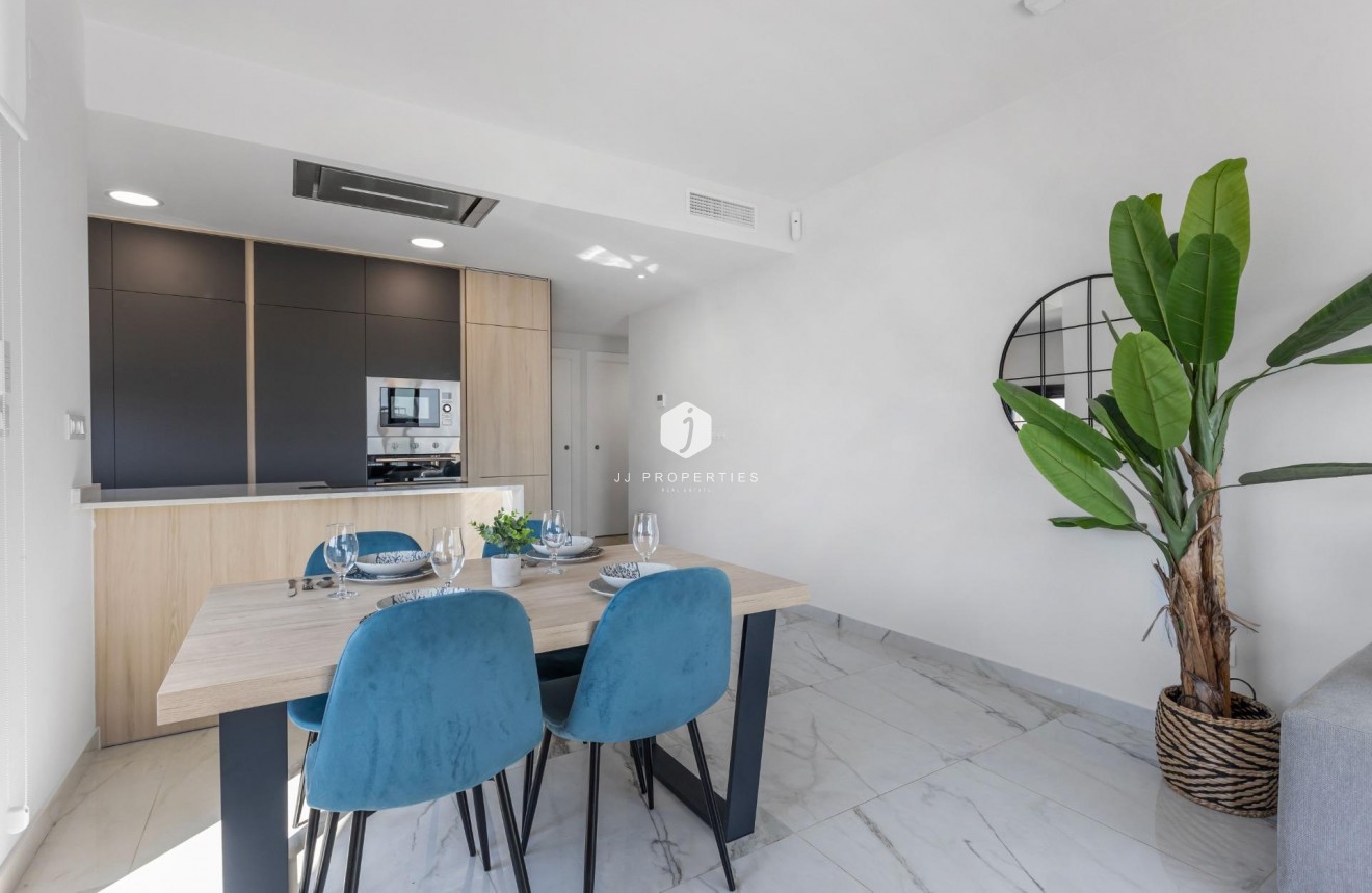 Z drugiej ręki - Daszek -
Orihuela Costa - Playa Flamenca