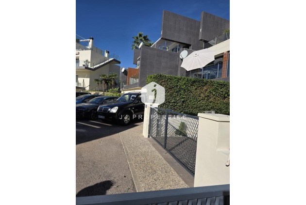 Segunda mano - Villa -
Orihuela Costa - Villamartín