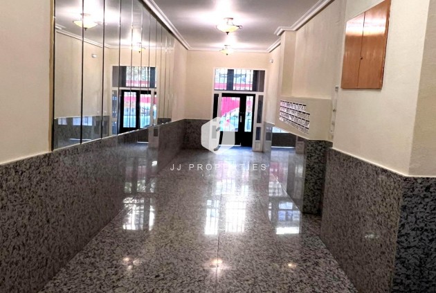 Resale - Penthouse -
Torrevieja - Playa del Cura