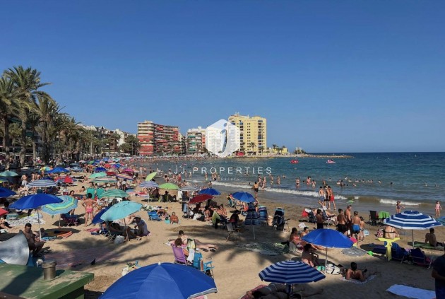 Resale - Penthouse -
Torrevieja - Playa del Cura