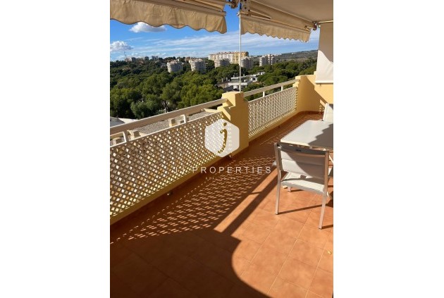 Resale - Apartment / flat -
Orihuela Costa - Campoamor