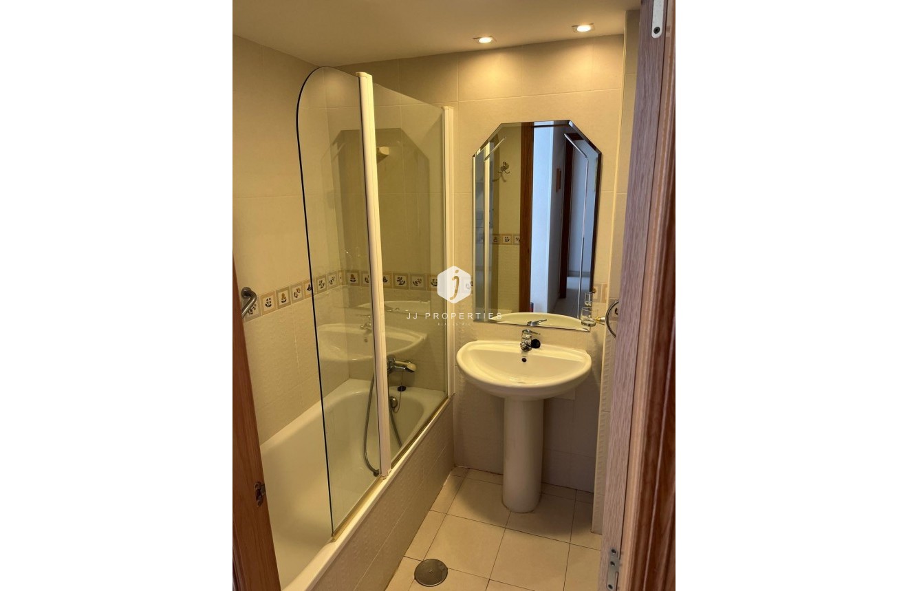 Resale - Apartment / flat -
Orihuela Costa - Campoamor