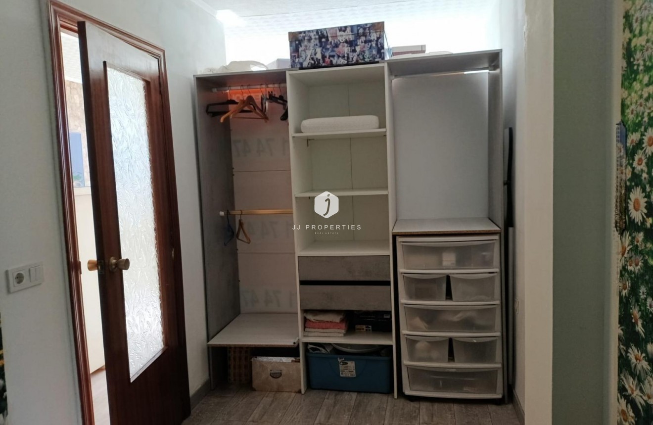 Z drugiej ręki - Mieszkanie w bloku -
Torrevieja