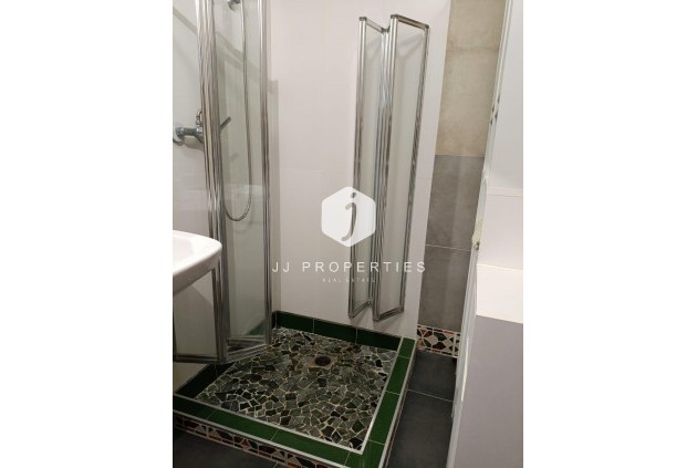 Z drugiej ręki - Mieszkanie w bloku -
Torrevieja