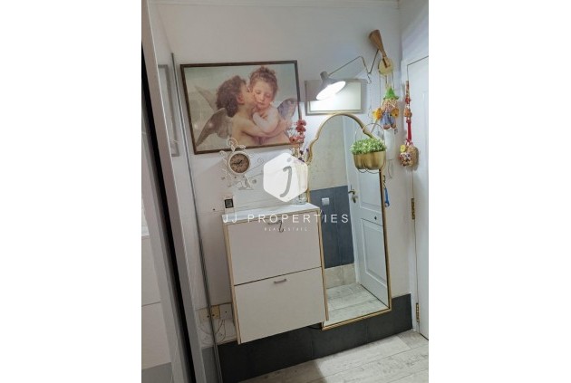 Z drugiej ręki - Mieszkanie w bloku -
Torrevieja