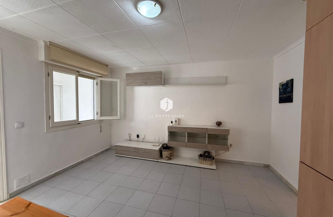 Resale - Chalet -
Torrevieja - La Siesta - El Salado - Torreta