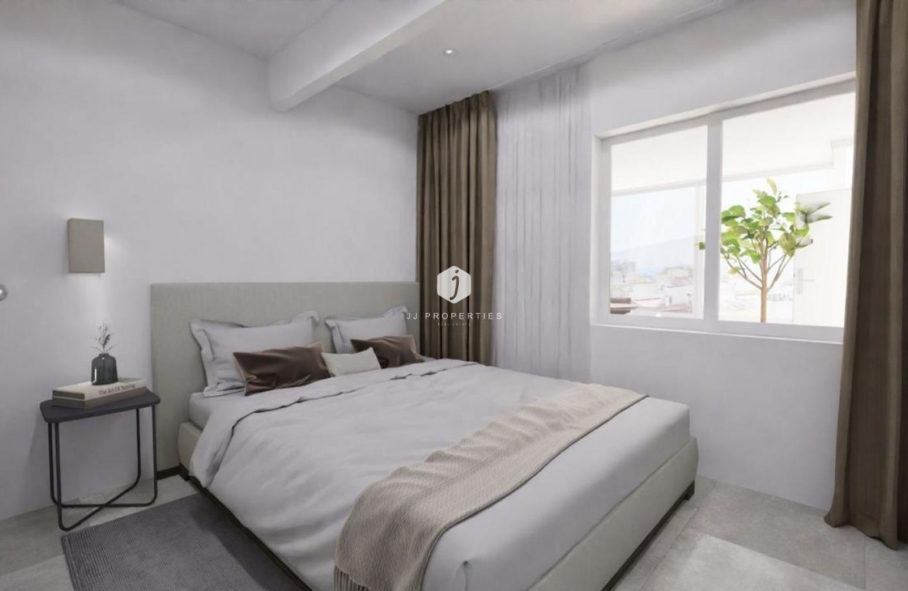 Resale - Apartment / flat -
Torrevieja - Paseo maritimo