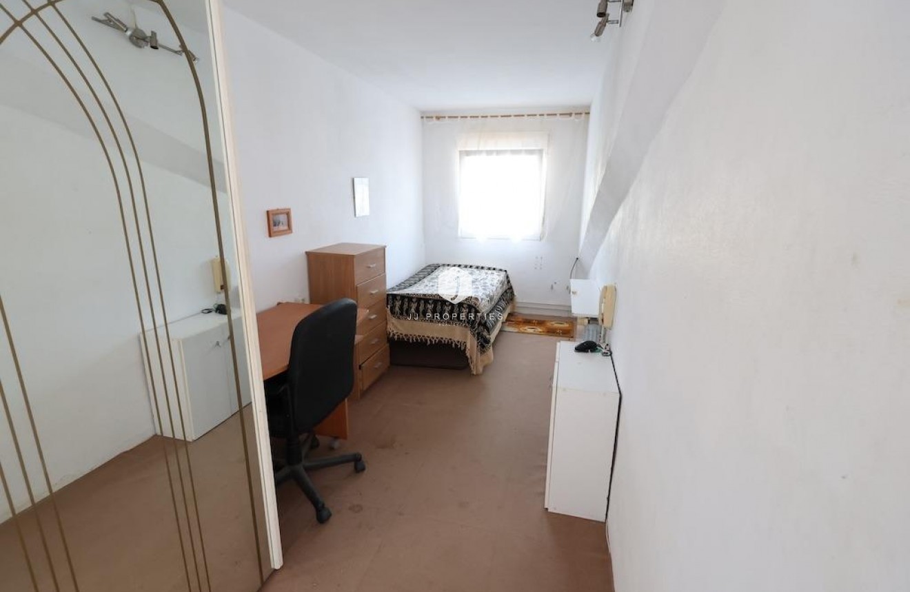 Resale - Chalet -
Orihuela Costa - Costa Blanca