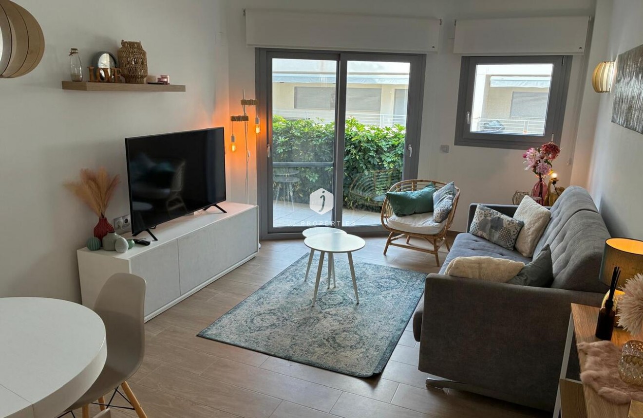 Resale - Apartment / flat -
Torrevieja - Costa Blanca