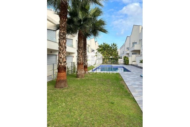 Resale - Apartment / flat -
Torrevieja - Costa Blanca