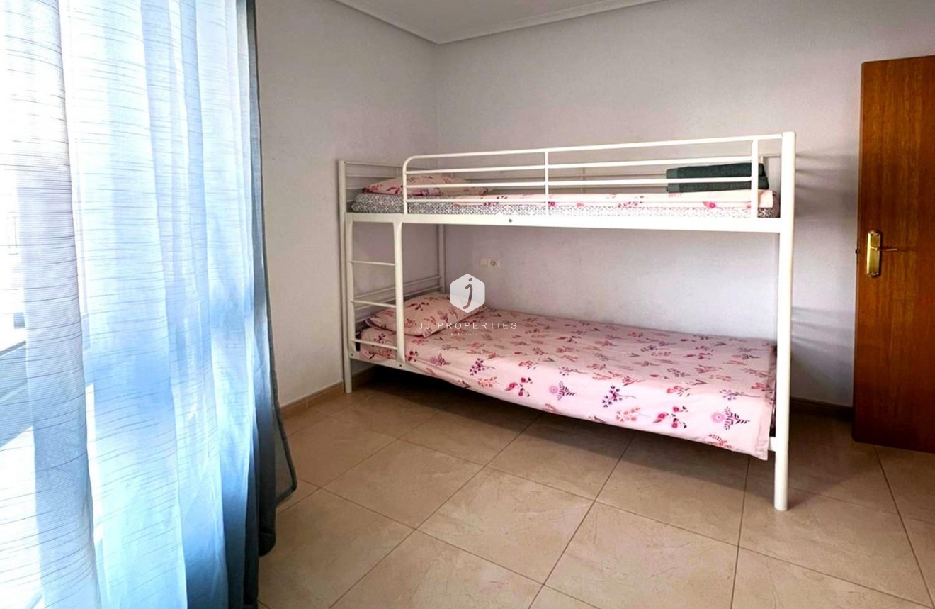 Resale - Apartment / flat -
Torrevieja - Playa de los Locos