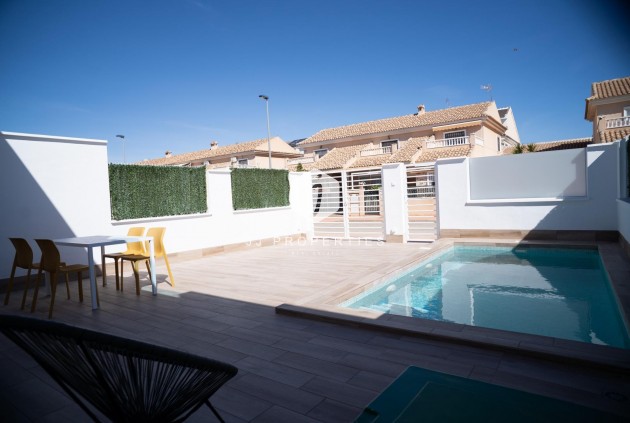 Obra nueva - Chalet -
San Javier - Parque del doce