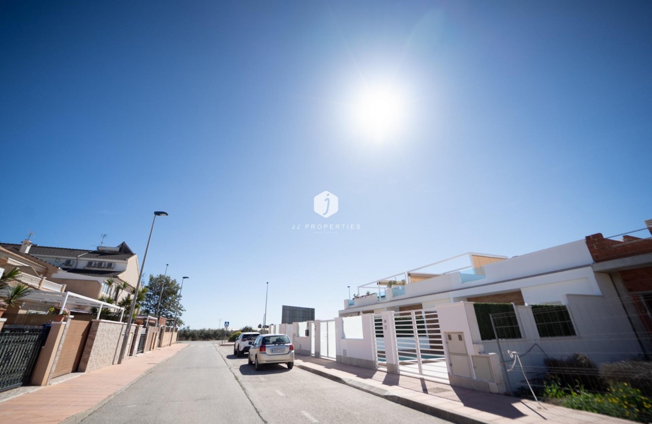 Obra nueva - Chalet -
San Javier - Parque del doce