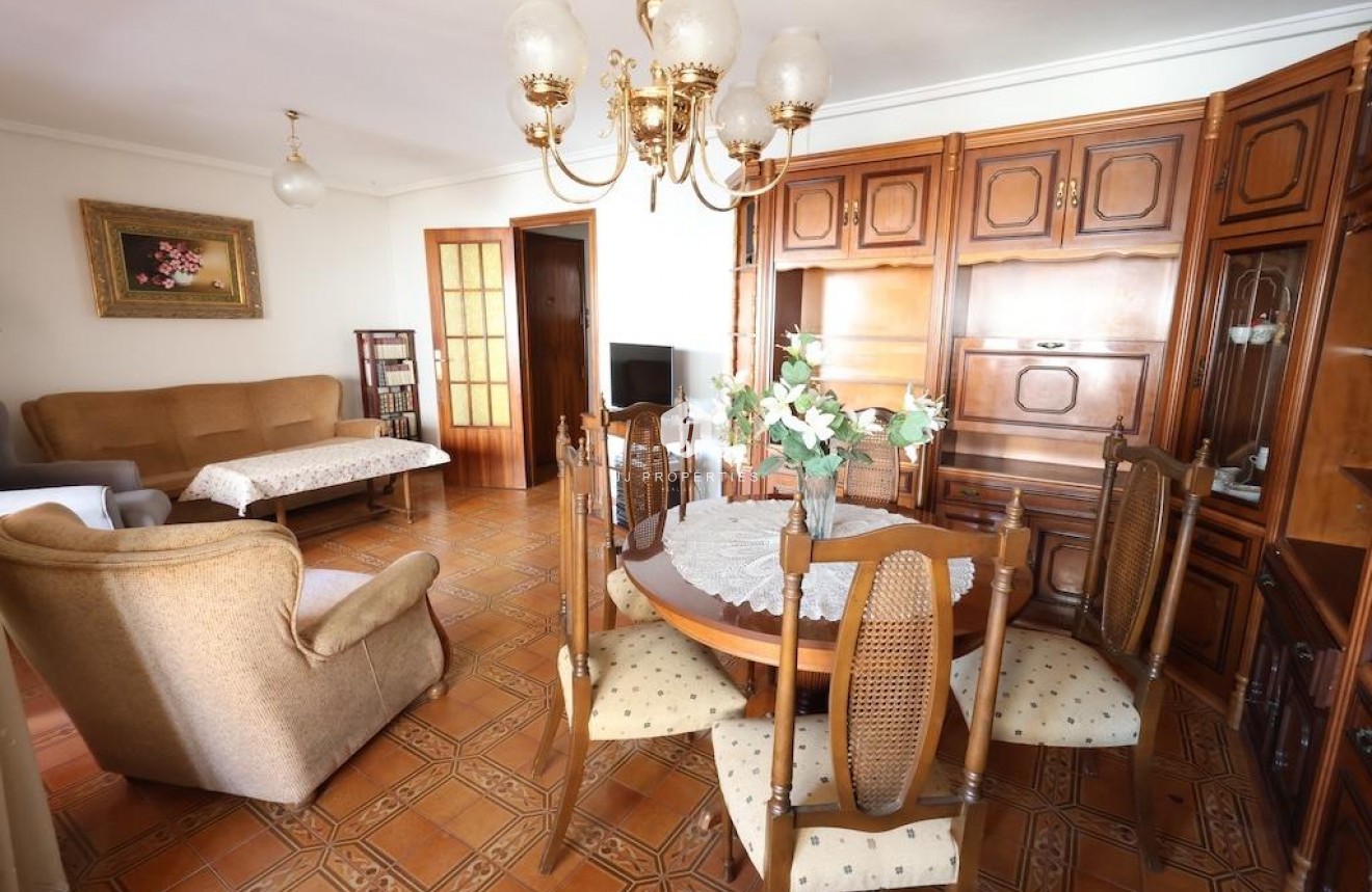 Tweedehands - Appartement / flat -
Torrevieja - Costa Blanca