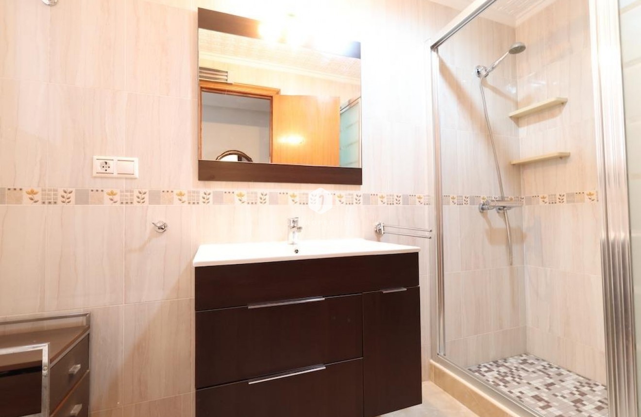 Tweedehands - Appartement / flat -
Torrevieja - Costa Blanca