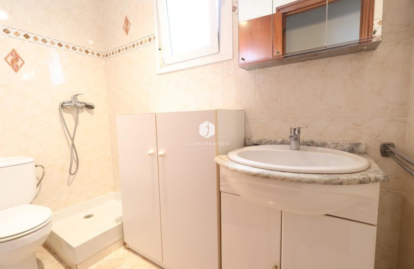 Tweedehands - Appartement / flat -
Torrevieja - Costa Blanca