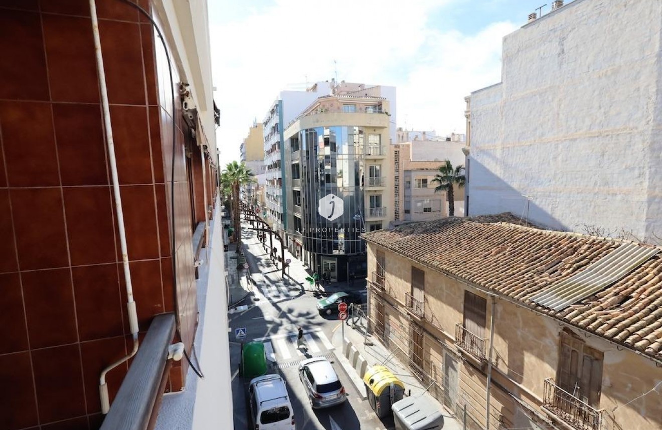 Tweedehands - Appartement / flat -
Torrevieja - Costa Blanca