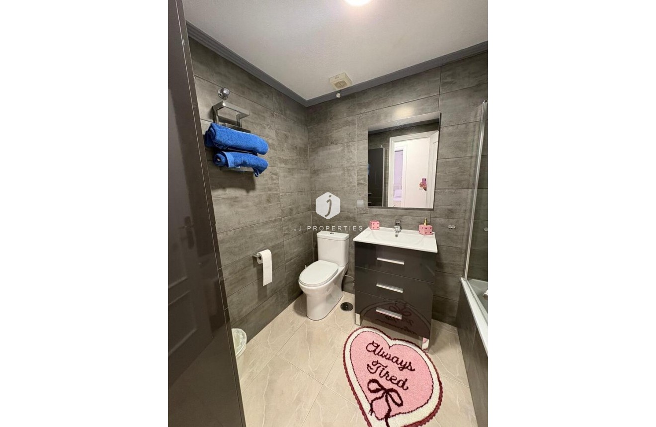 Z drugiej ręki - Daszek -
Playa Flamenca - Costa Blanca